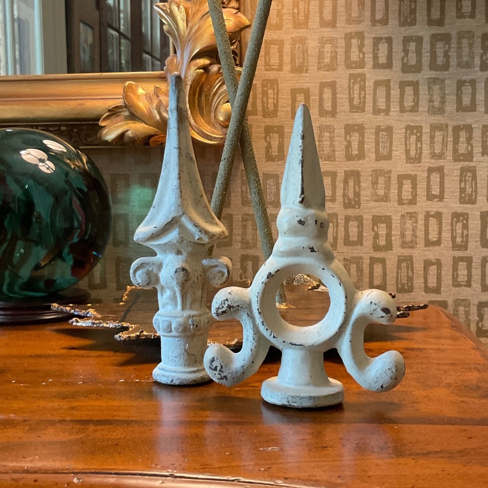 Beautiful iron architectural cream vintage Finials - Set of 2.  Mint condition,